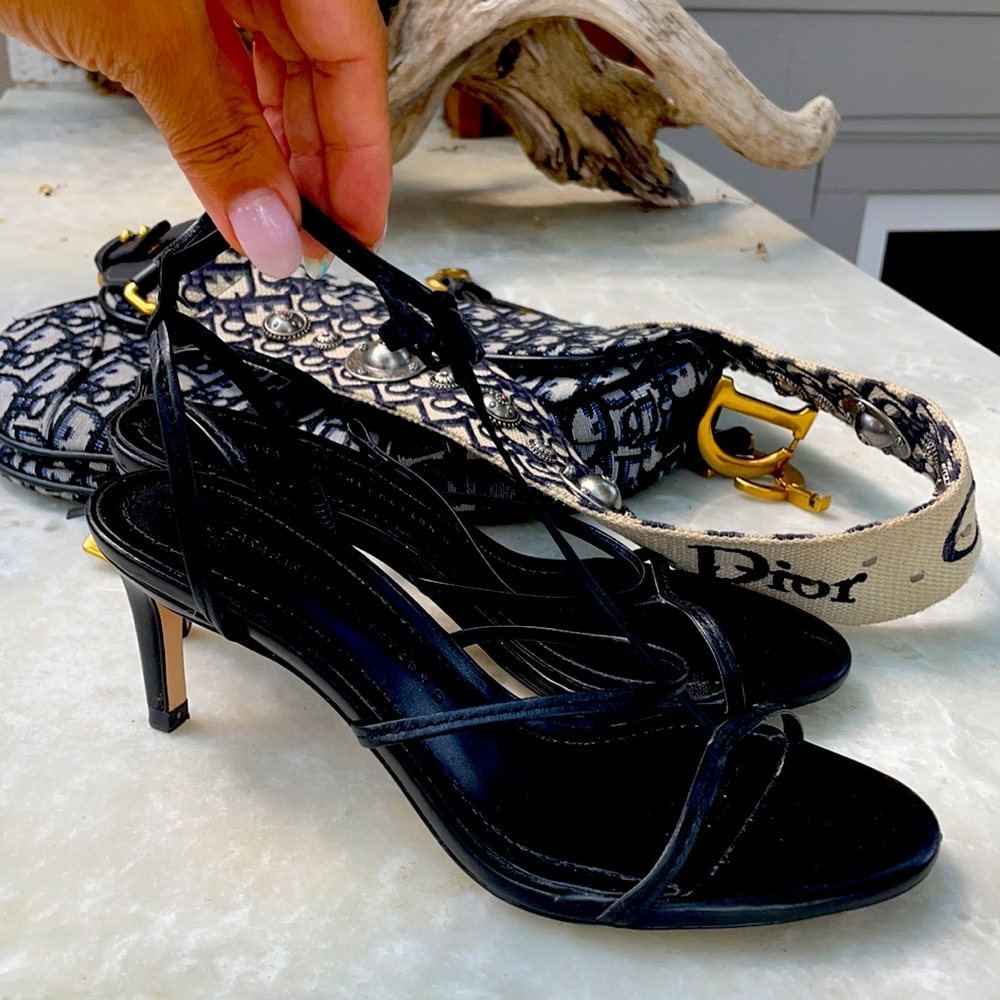 Zara SOLD OUT strappy minimalist heels - Picture 8 of 9
